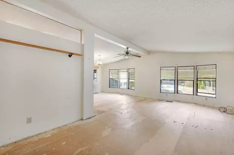 4526 Big Eagle Ln, Redding, CA 96003 photo 2