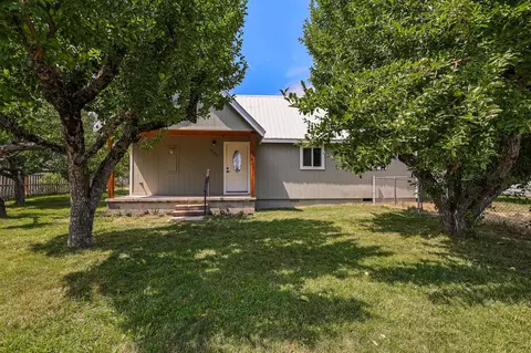 905 Hennessy Way, Mccloud, CA 96057