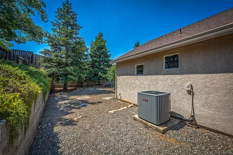 3173 Laver St, Redding, CA 96002 photo 52