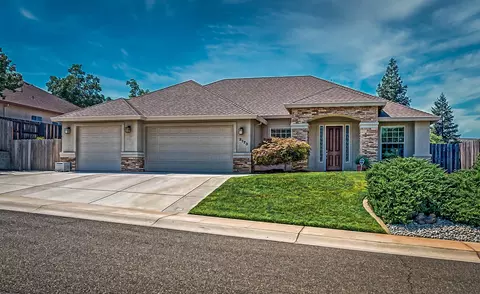 3173 Laver St, Redding, CA 96002