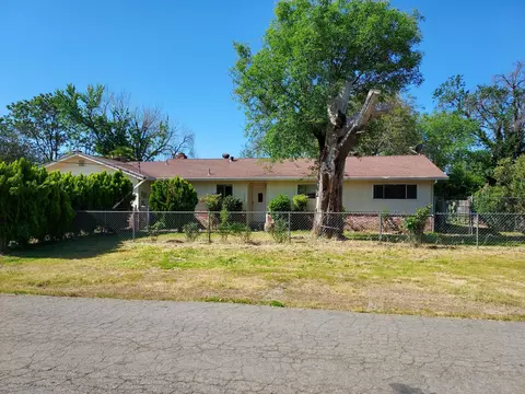 7138 The Terrace St, Anderson, CA 96007