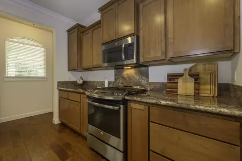 5572 Lexi Ln, Redding, CA 96001 photo 12