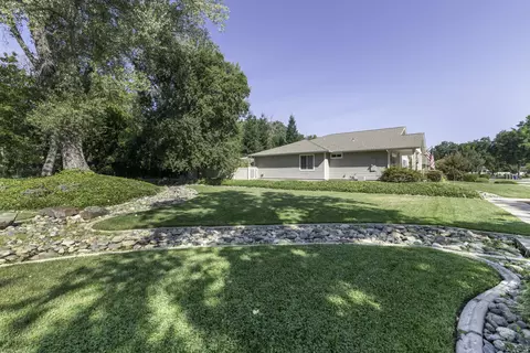 5572 Lexi Ln, Redding, CA 96001 photo 24