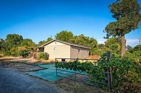 3871 Riverside Ave, Anderson, CA 96007