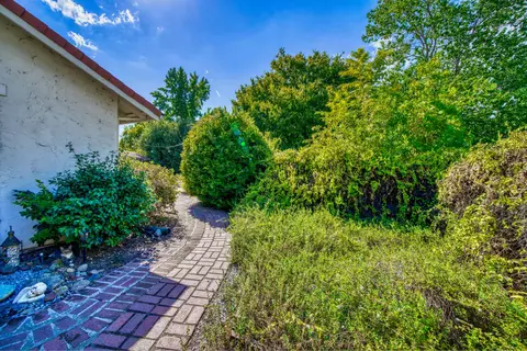 300 Elk Dr, Redding, CA 96003 photo 24