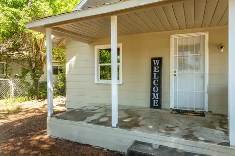 2770 N Bonnyview Rd, Redding, CA 96001