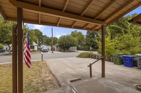 765 Loma St, Redding, CA 96003 photo 27