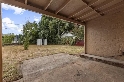 765 Loma St, Redding, CA 96003 photo 19