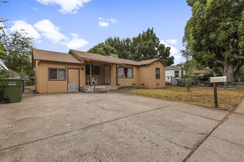 765 Loma St, Redding, CA 96003