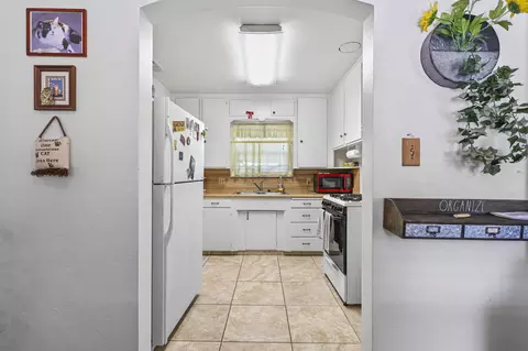 765 Loma St, Redding, CA 96003 photo 8