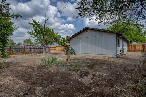 1250 Bradley Dr, Redding, CA 96003 photo 32