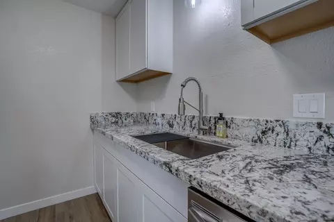 1250 Bradley Dr, Redding, CA 96003 photo 3