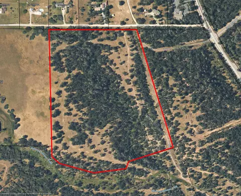 Jackie Ln, Redding, CA 96003