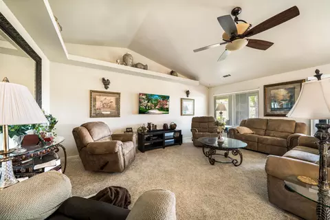 544 Kenbrook Ct, Redding, CA 96003 photo 4