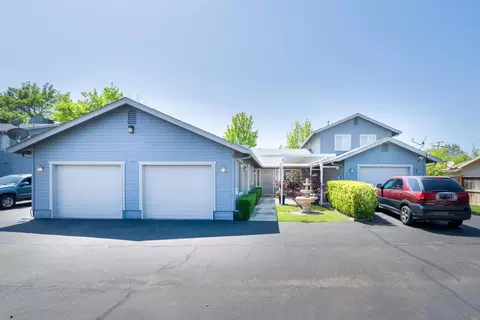 544 Kenbrook Ct, Redding, CA 96003 photo 2