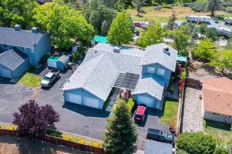 544 Kenbrook Ct, Redding, CA 96003