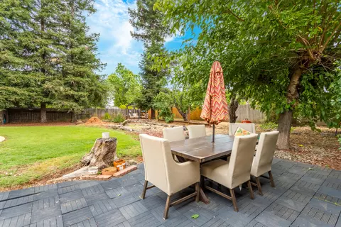 6945 Tucker Ln, Redding, CA 96002 photo 24