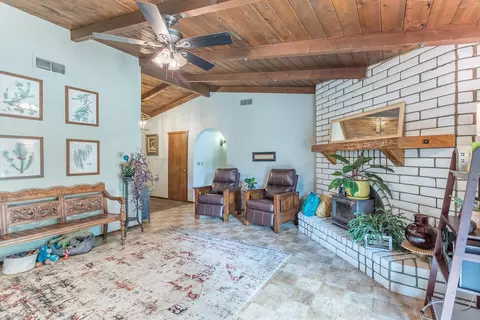 6945 Tucker Ln, Redding, CA 96002 photo 4