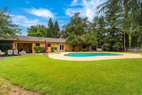 6945 Tucker Ln, Redding, CA 96002 photo 21