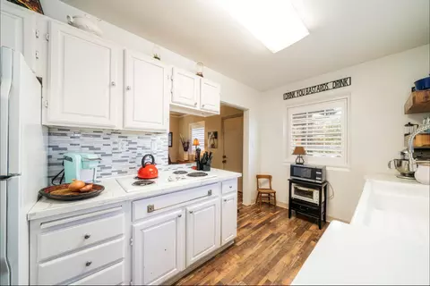 1099 South St, Redding, CA 96001 photo 4