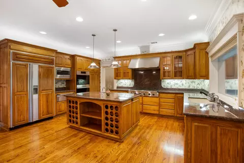 Kitchen - 13276 Tierra Heights Rd, Redding, CA 96003 photo 1 of 5