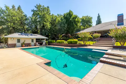 Exterior - 13276 Tierra Heights Rd, Redding, CA 96003 photo 11 of 21