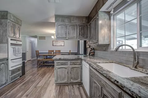 1732 Canyon Rd, Redding, CA 96001 photo 14
