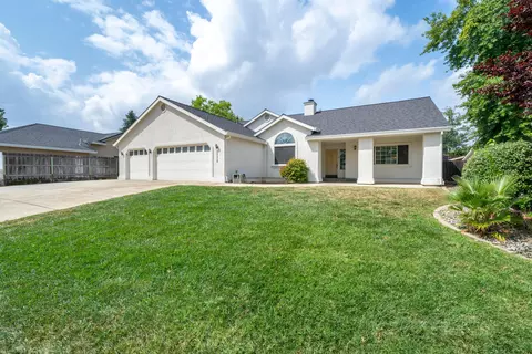 2270 Siena Ave, Redding, CA 96001
