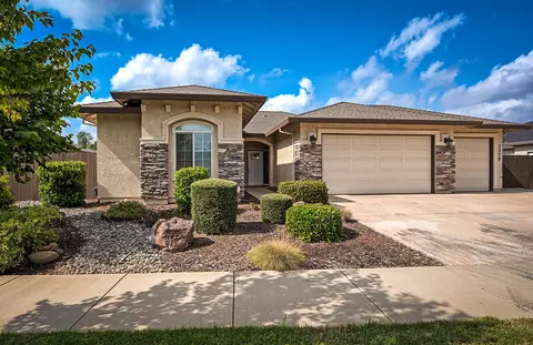 3375 Hotlam Rd, Redding, CA 96002