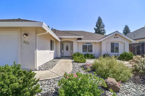 587 Fair Hill Dr, Redding, CA 96003 photo 3