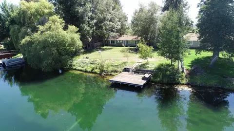41916 Creighton Rd, Fall River Mills, CA 96028