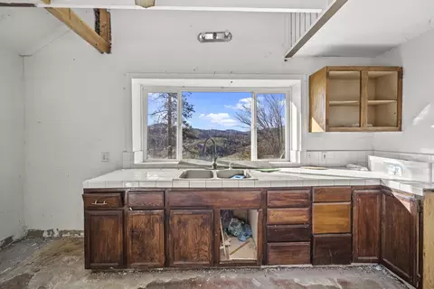 15735 Rock Creek Rd, Redding, CA 96001 photo 8