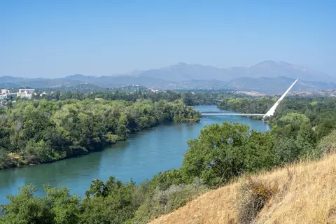 910 River Bend Rd, Redding, CA 96003 photo 3