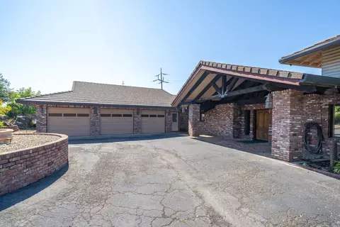 910 River Bend Rd, Redding, CA 96003 photo 11