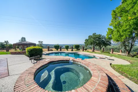 910 River Bend Rd, Redding, CA 96003 photo 28