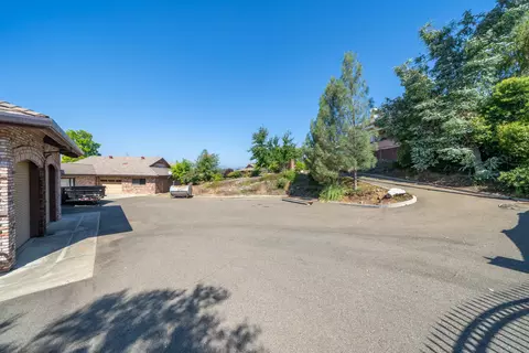 910 River Bend Rd, Redding, CA 96003 photo 43