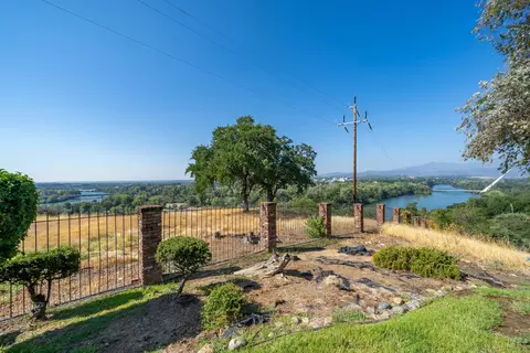 910 River Bend Rd, Redding, CA 96003 photo 37