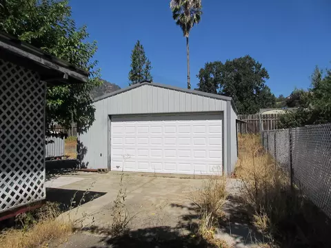 22132 Hidden Valley Dr, Redding, CA 96003 photo 4