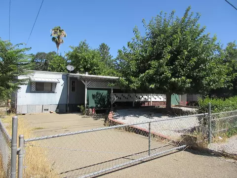 22132 Hidden Valley Dr, Redding, CA 96003 photo 2