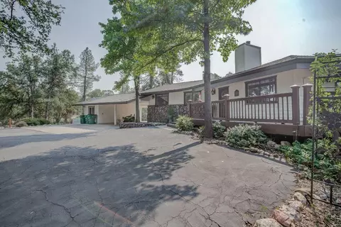 8089 Placer Rd, Redding, CA 96001
