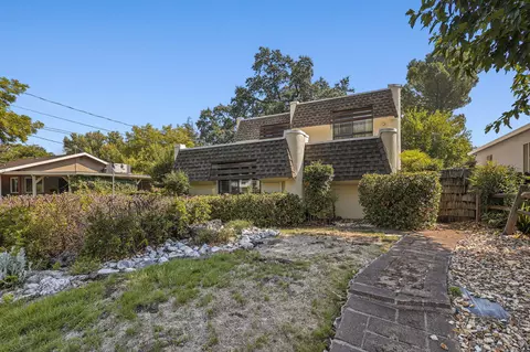 2045 Canal Dr, Redding, CA 96001 photo 2