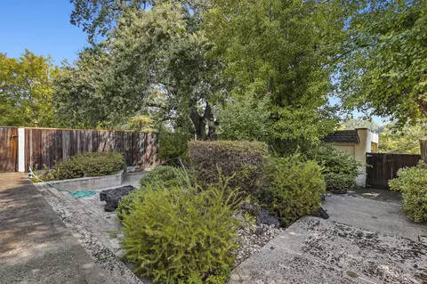 2045 Canal Dr, Redding, CA 96001 photo 34