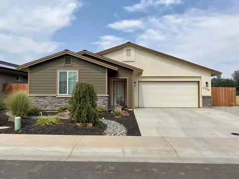 2719 Hopkins Ave, Redding, CA 96002
