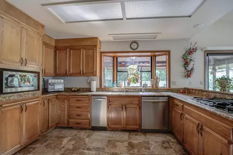 2981 Balaton Ave, Redding, CA 96001 photo 18