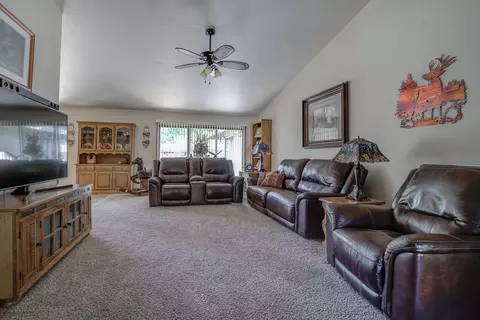2981 Balaton Ave, Redding, CA 96001 photo 5