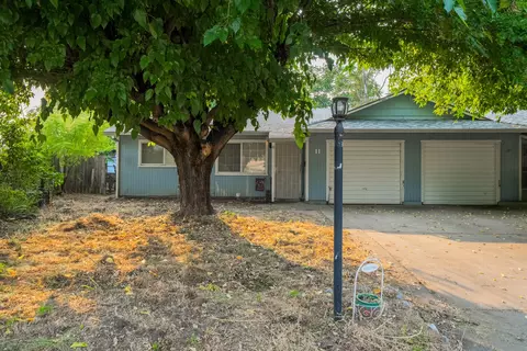 11 Poppy Ct, Anderson, CA 96007