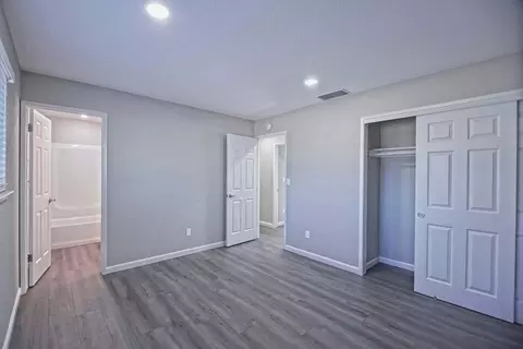20380 Gibson Ct, Redding, CA 96002 photo 12