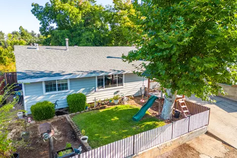 1007 2nd St, Redding, CA 96002