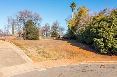 2631 Sanford Ct, Redding, CA 96002 photo 2