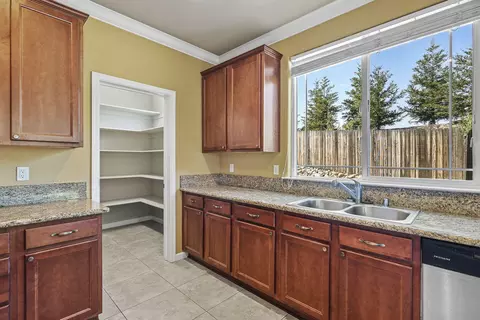 715 Bodenhamer Blvd, Redding, CA 96003 photo 12